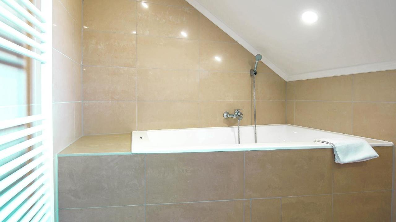 White Apartman Siofok Luaran gambar