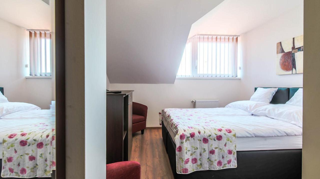 White Apartman Siofok Luaran gambar