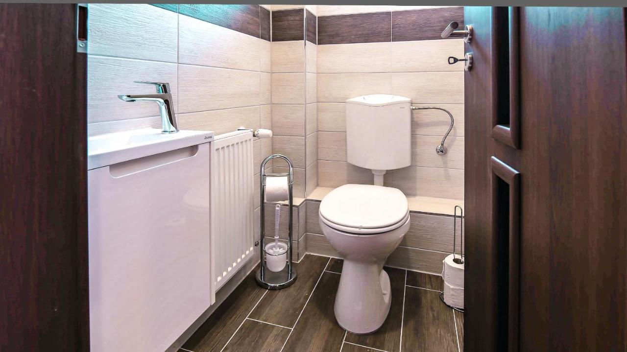 White Apartman Siofok Luaran gambar