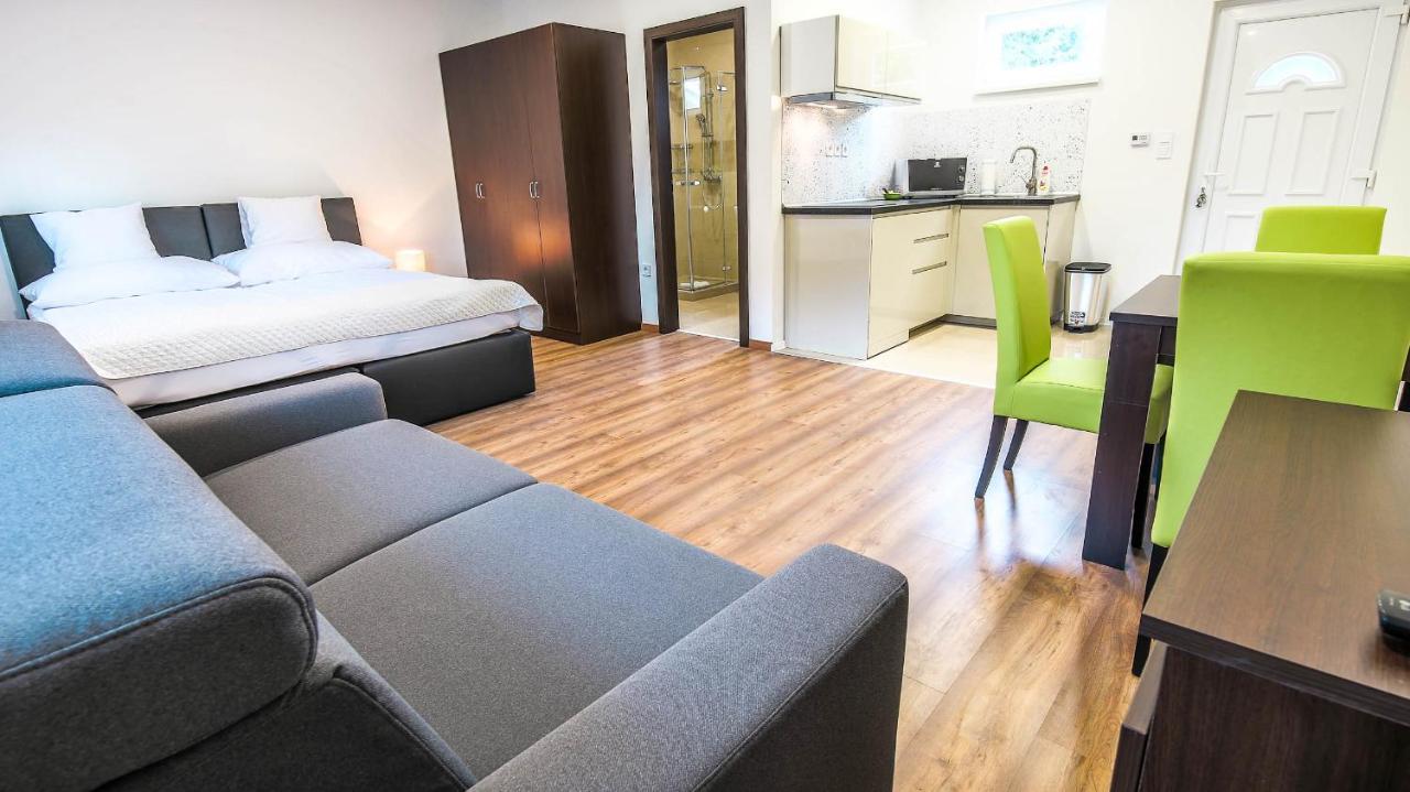 White Apartman Siofok Luaran gambar