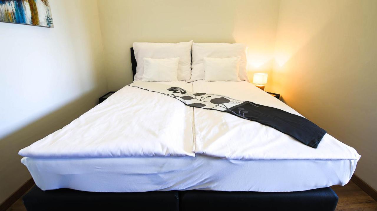 White Apartman Siofok Luaran gambar